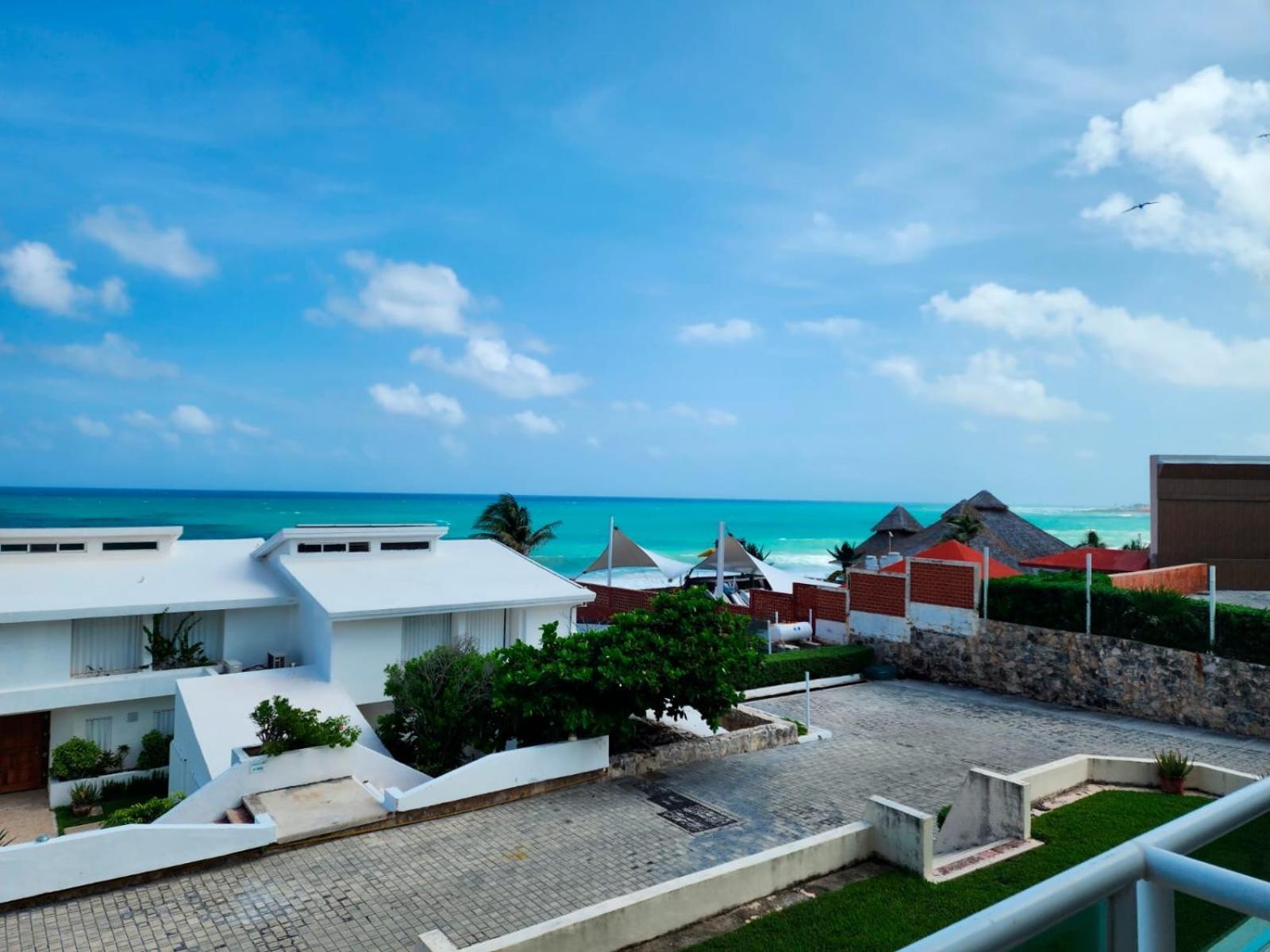 Beachfront Apartments แคนคูน ภายนอก รูปภาพ