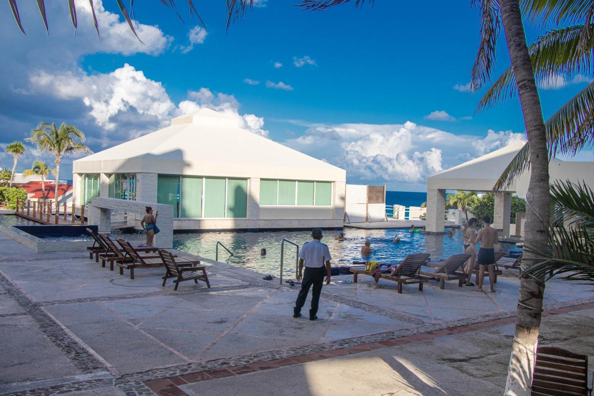 Beachfront Apartments แคนคูน ภายนอก รูปภาพ