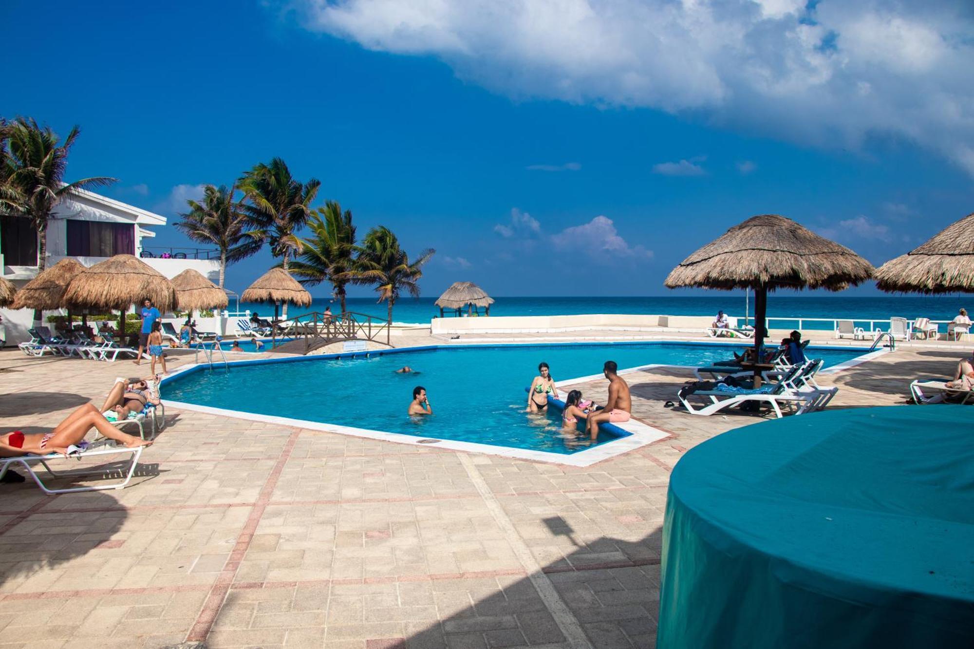 Beachfront Apartments แคนคูน ภายนอก รูปภาพ