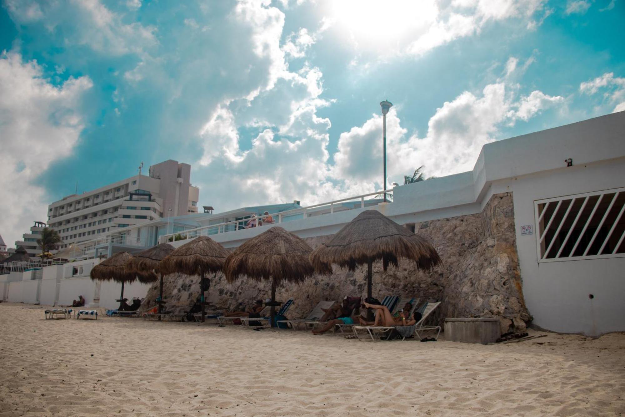 Beachfront Apartments แคนคูน ภายนอก รูปภาพ